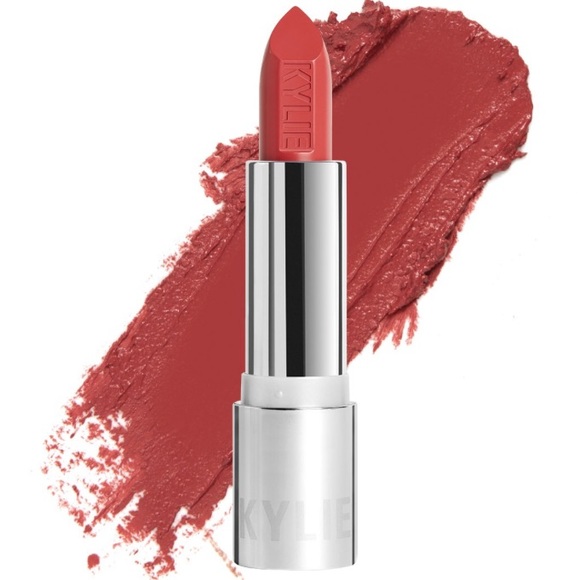 Kylie Jenner Lipstick Madeleine 💋 - Picture 11 of 16